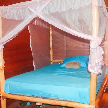 Mentawai Ebay Playground Surfcamp Villa Masokut Exterior foto