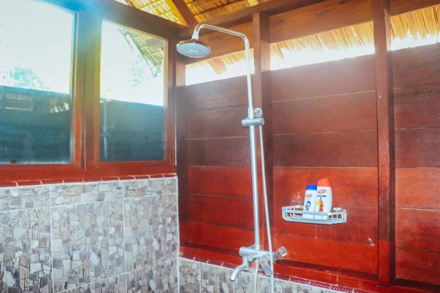 Mentawai Ebay Playground Surfcamp Villa Masokut Exterior foto